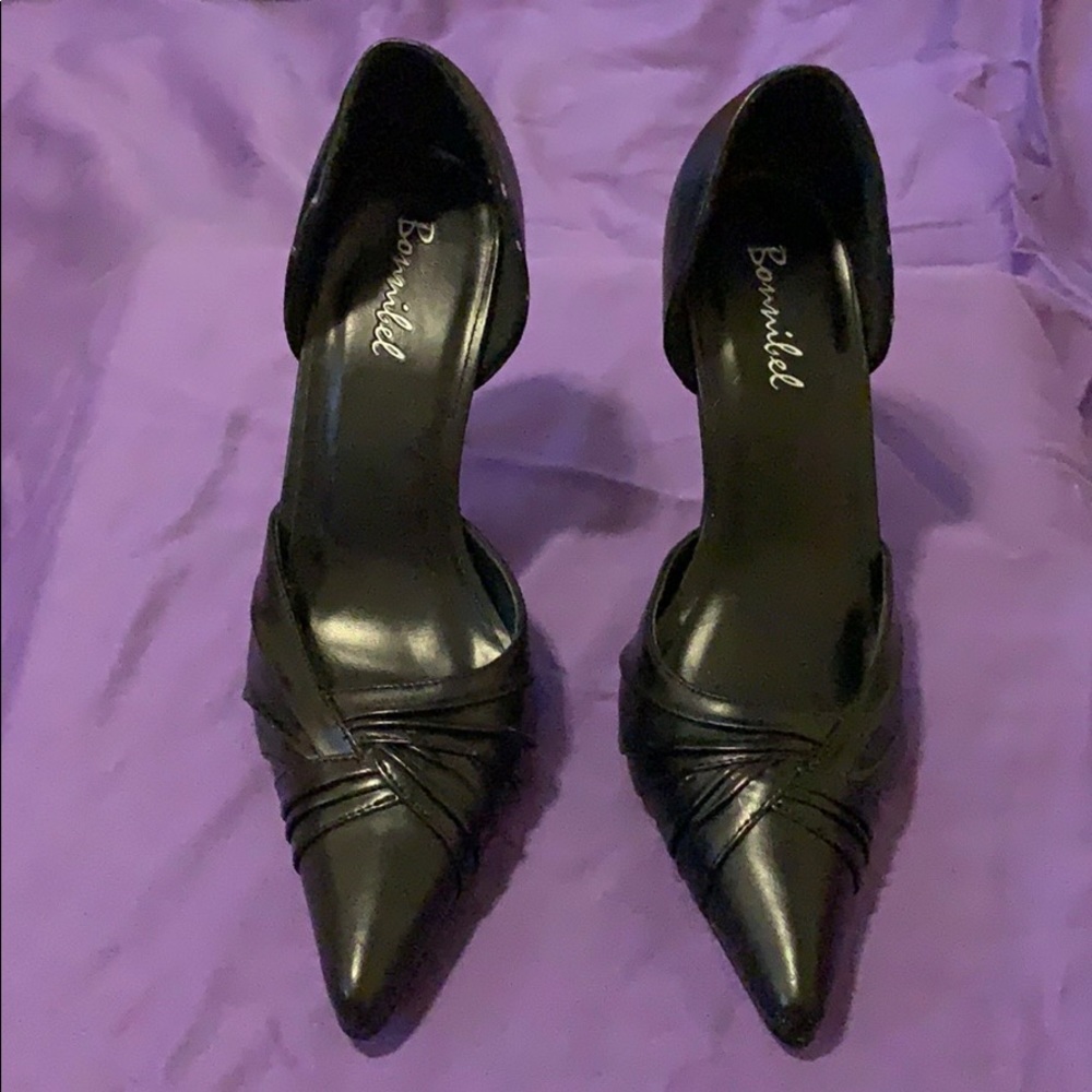 Black high heels bran new